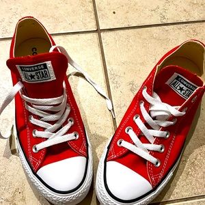 Converse chuck taylor low red